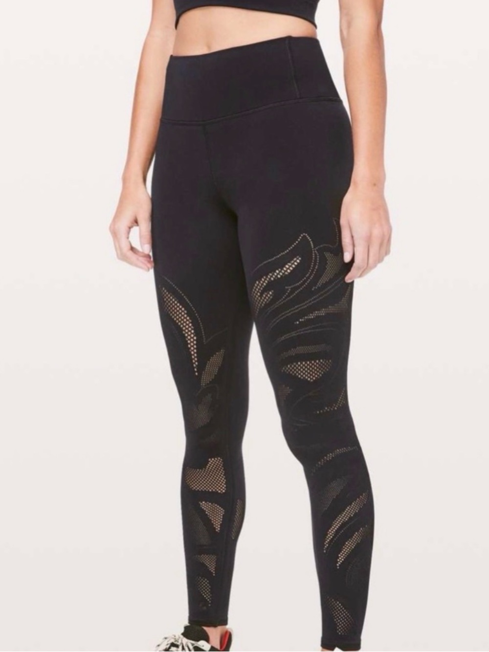 Lululemon Reveal Tight *En Avante